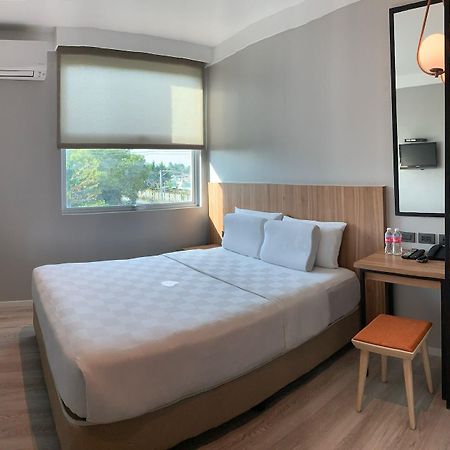 Go Hotels Bacolod Ngoại thất bức ảnh