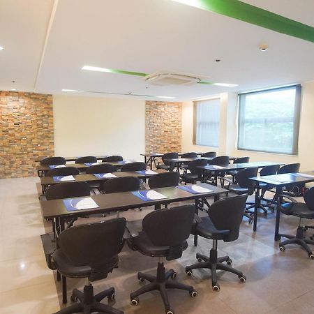 Go Hotels Bacolod Ngoại thất bức ảnh