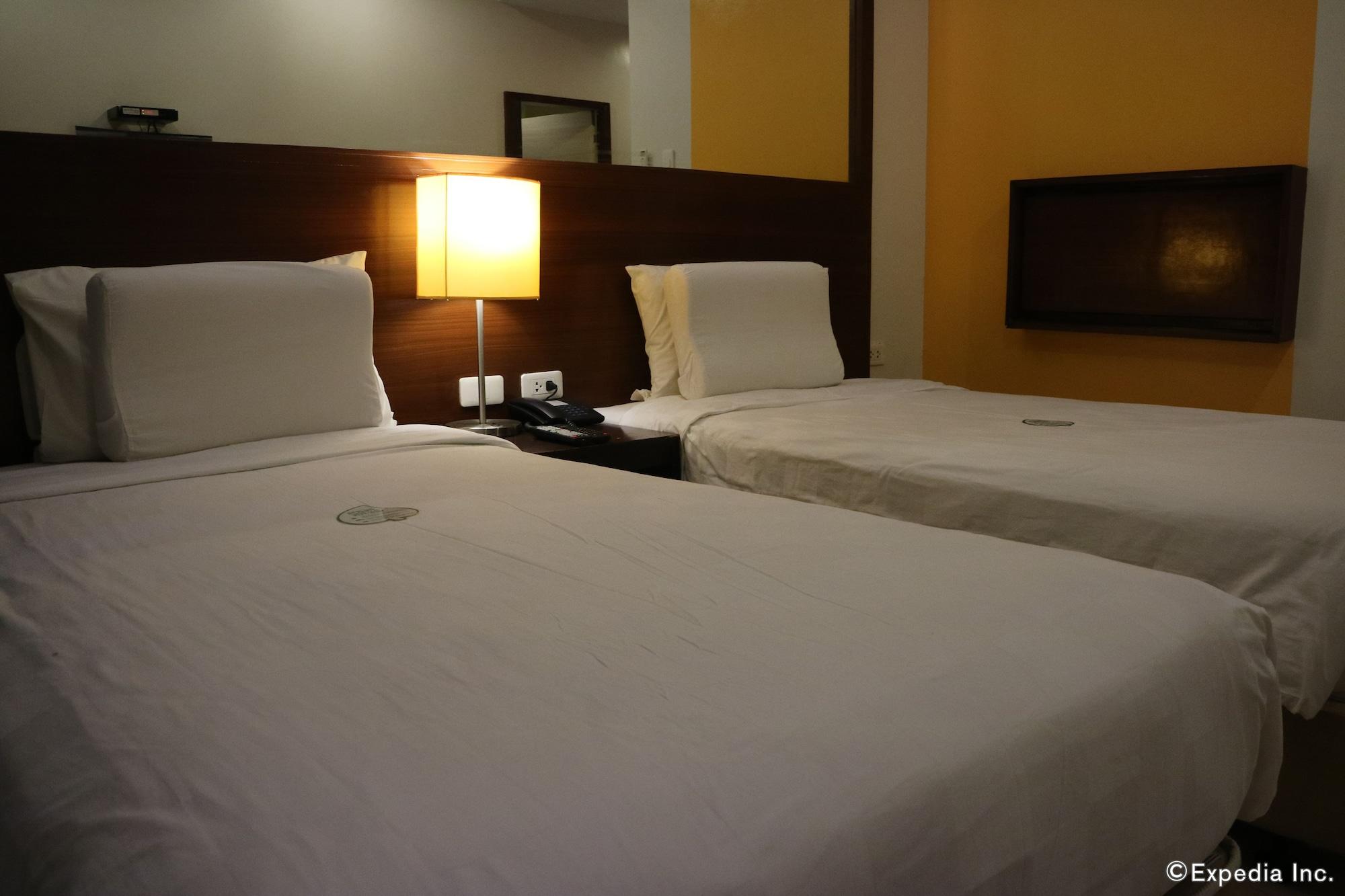 Go Hotels Bacolod Ngoại thất bức ảnh
