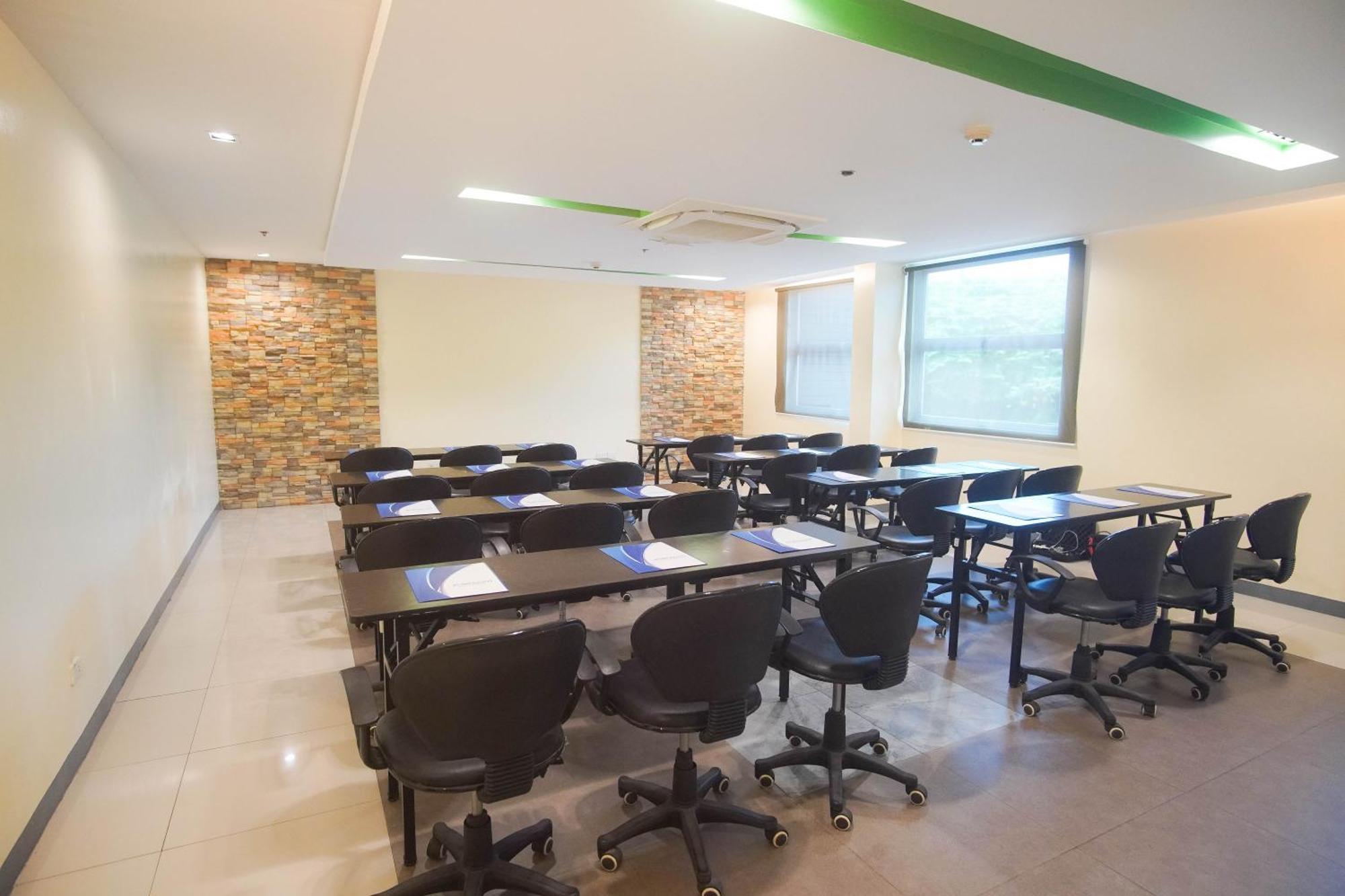 Go Hotels Bacolod Ngoại thất bức ảnh