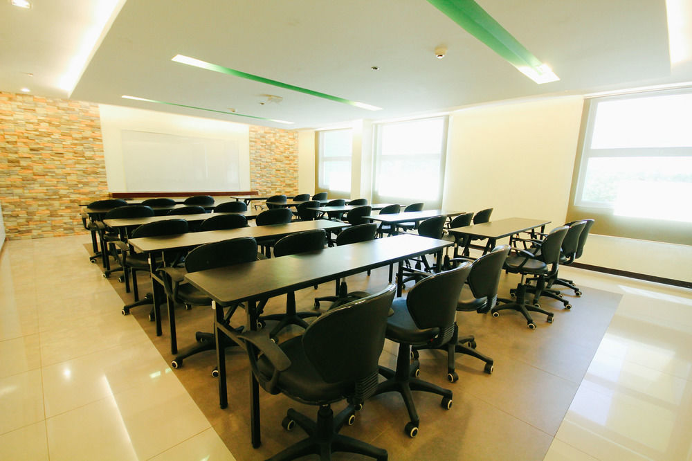 Go Hotels Bacolod Ngoại thất bức ảnh